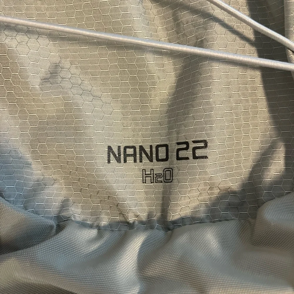 Like new Gregory Nano 22 H2O Gray Backpack with Hydration Pack - Picture 8 of 8
